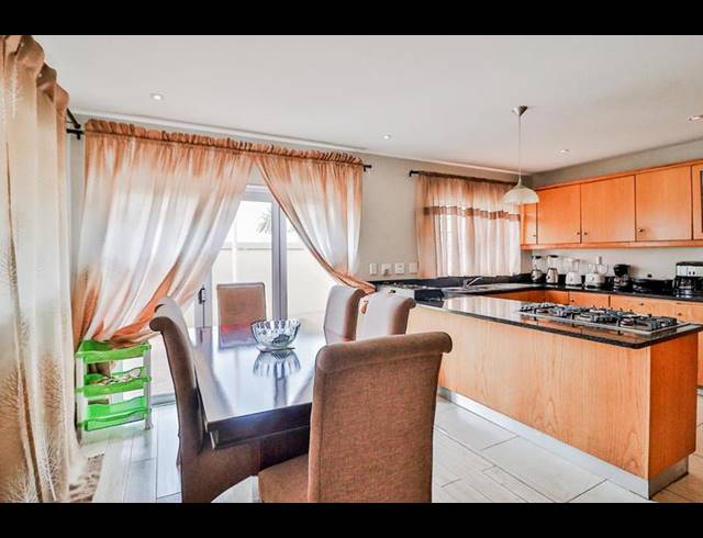 4 BEDROOM HOUSE FOR SALE IN KENSINGTON